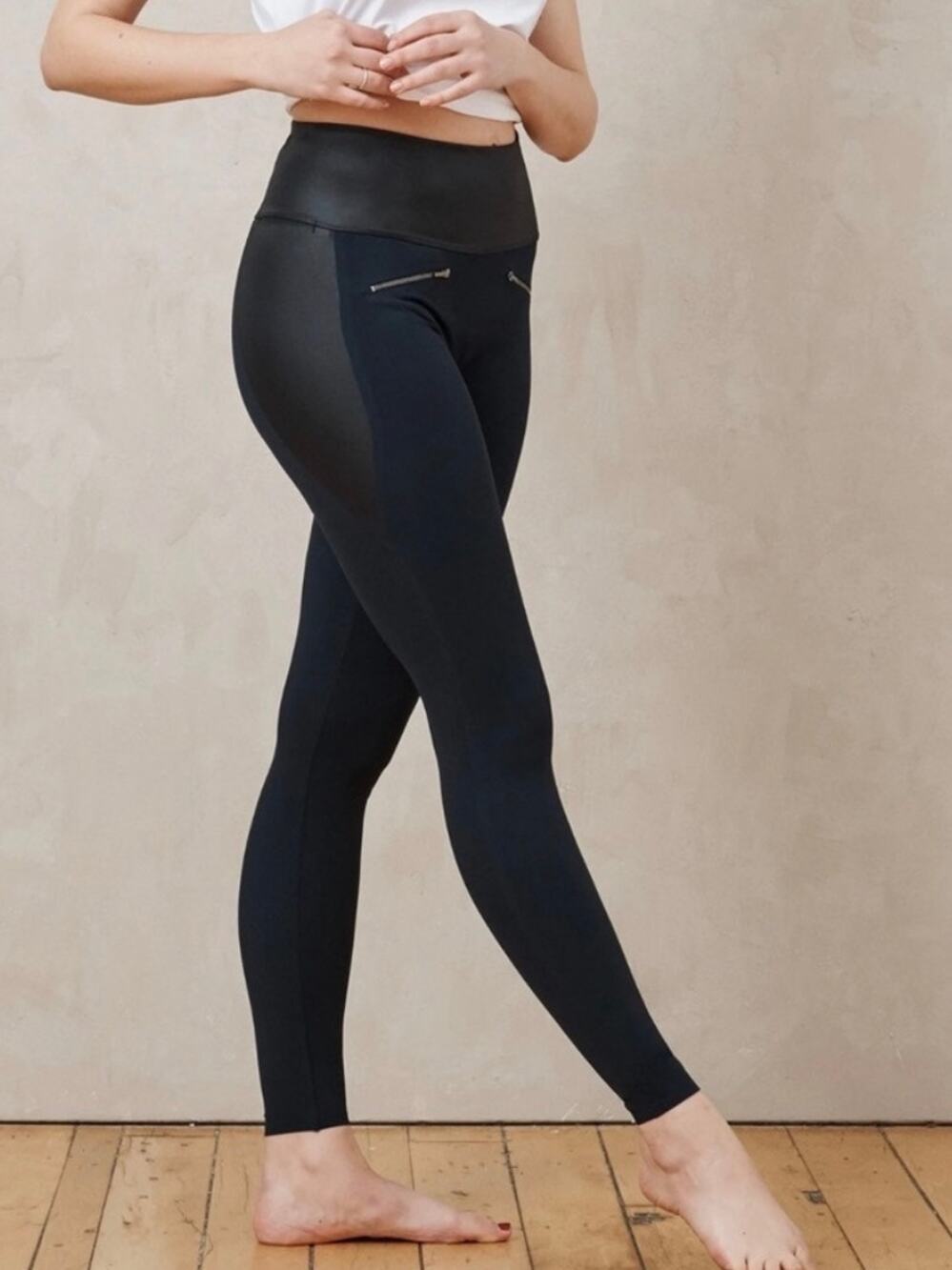 ADAY Throw it Higher Leggings Black Contrast Shine Zipper High Waist XL Stretch